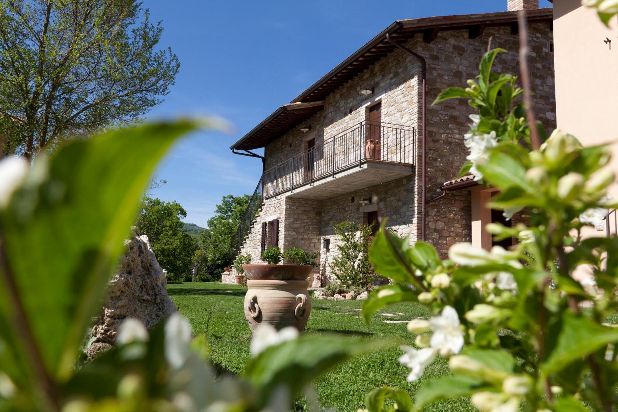 Relais Parco Del Subasio Villa Piano Delle Pieve ภายนอก รูปภาพ